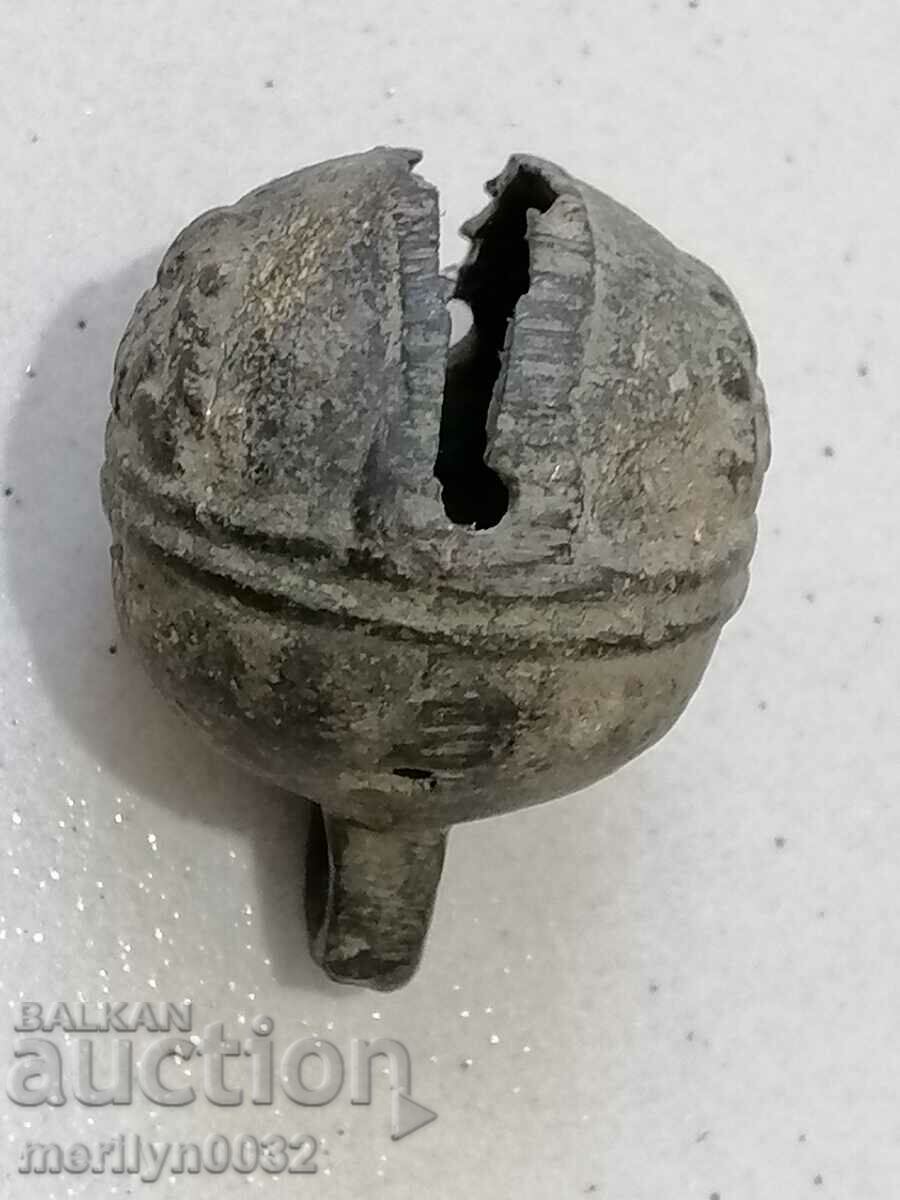 Bronze "nut" type horse cart bell - 19th century with price 39.00 BGN | € 19.94 Bronze "nut" type horse cart bell - 19th century with price 39.00 BGN | € 19.94
