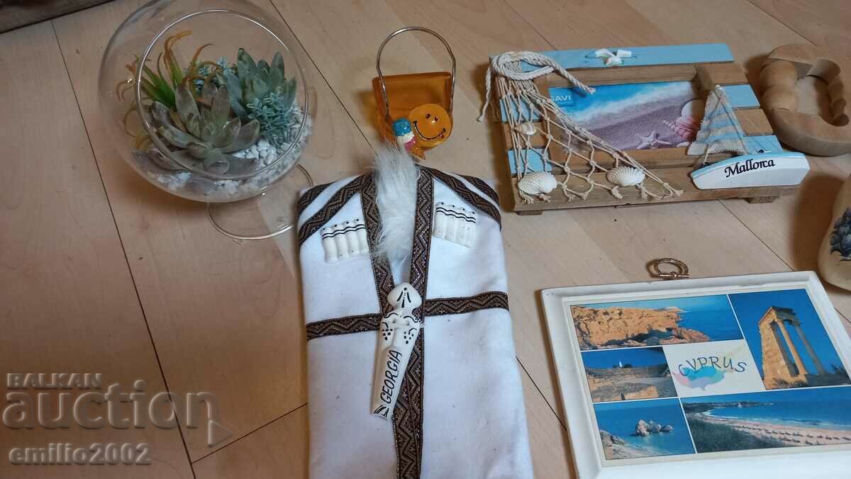 Αναμνηστικά με τιμή 11.00 BGN | € 5.62 Αναμνηστικά με τιμή 11.00 BGN | € 5.62