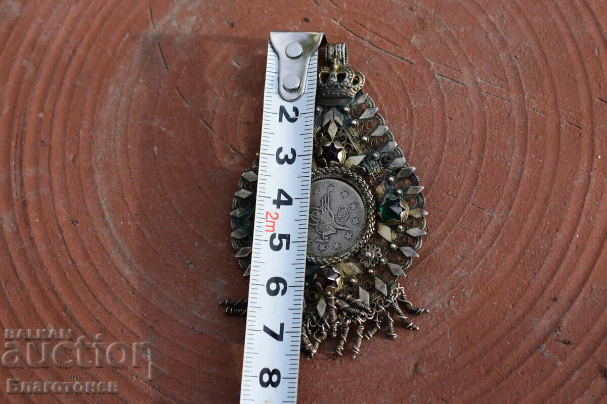 Delivery of Renaissance jewelry Delivery of Renaissance jewelry