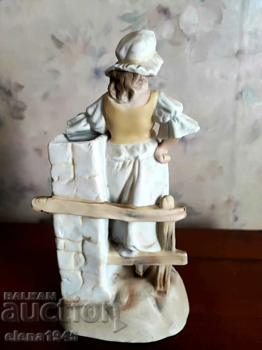 A figurine with price 64.00 BGN | € 32.72 A figurine with price 64.00 BGN | € 32.72