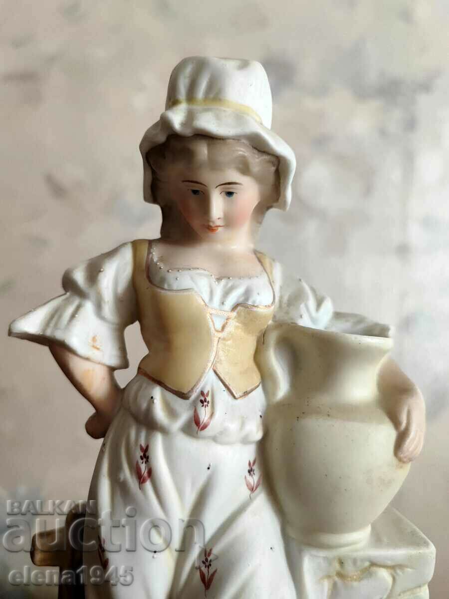 Auction A figurine Auction A figurine