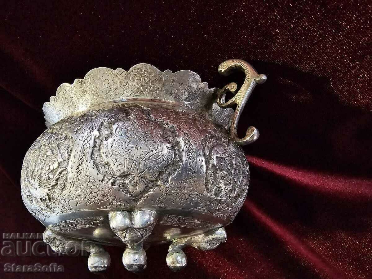 SILVER DISH PERSIA 19th century. - 6 SILVER DISH PERSIA 19th century. - 6