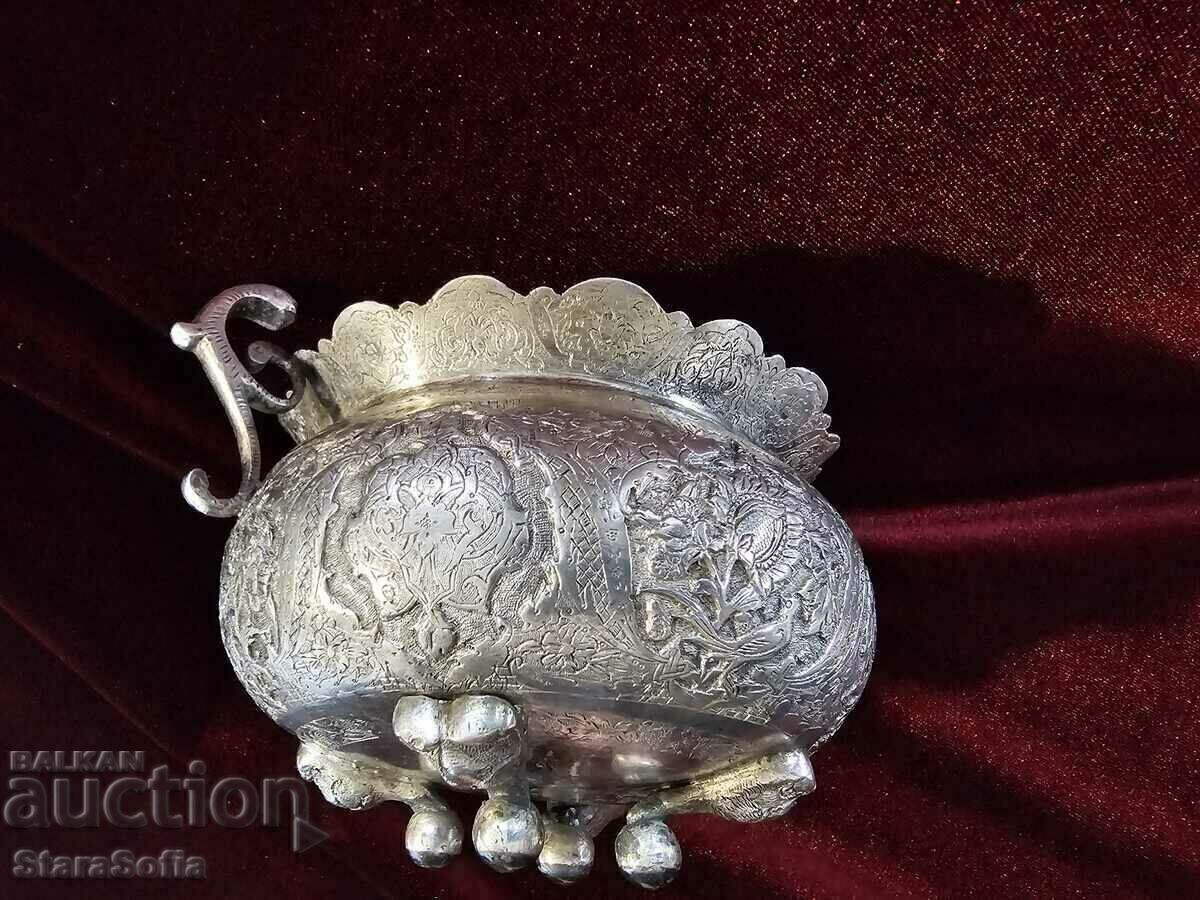 SILVER DISH PERSIA 19th century. - 7 SILVER DISH PERSIA 19th century. - 7