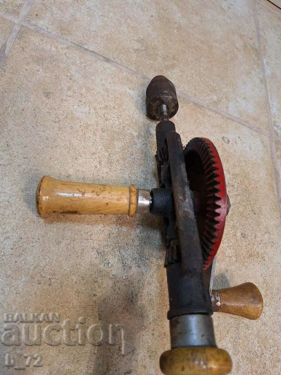 Auction Old hand drill Auction Old hand drill