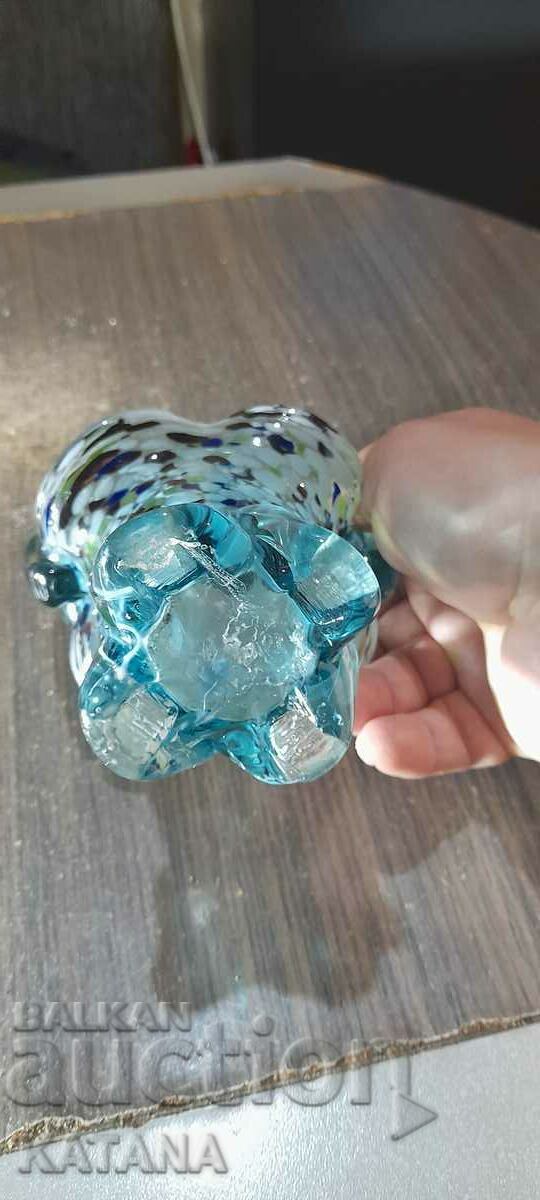 Auction Colored glass vase Auction Colored glass vase