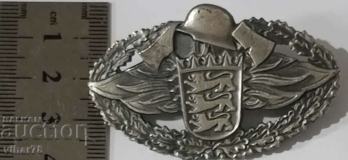 Auction Fire brigade badge Auction Fire brigade badge