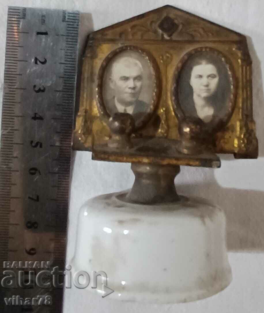 Old frame with two photos with price 59.99 BGN | € 30.67