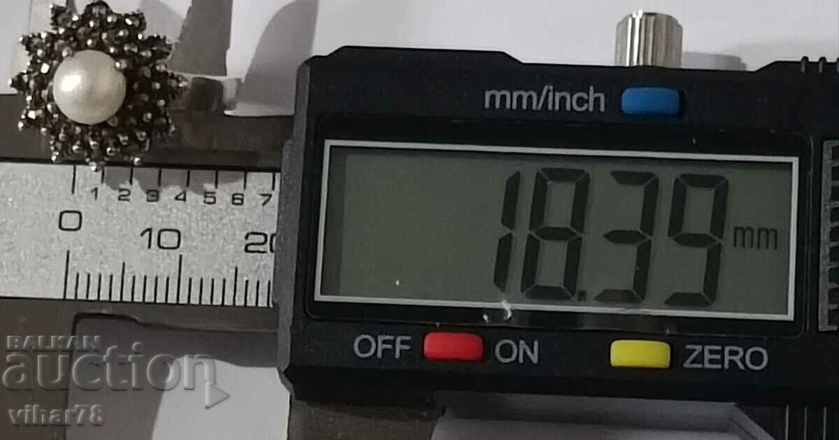 Auction  SILVER RING