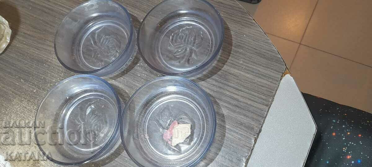 Auction He bought 4 pieces of colored glass Auction He bought 4 pieces of colored glass