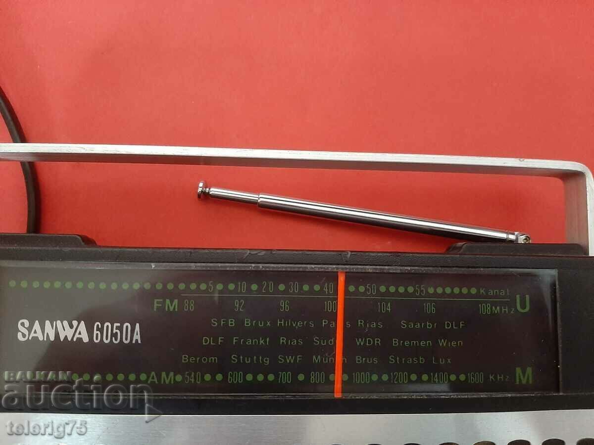 Licitație Radio japonez cu tranzistori „SANWA” 6050A-FM/UKV-1978. Licitație Radio japonez cu tranzistori „SANWA” 6050A-FM/UKV-1978.