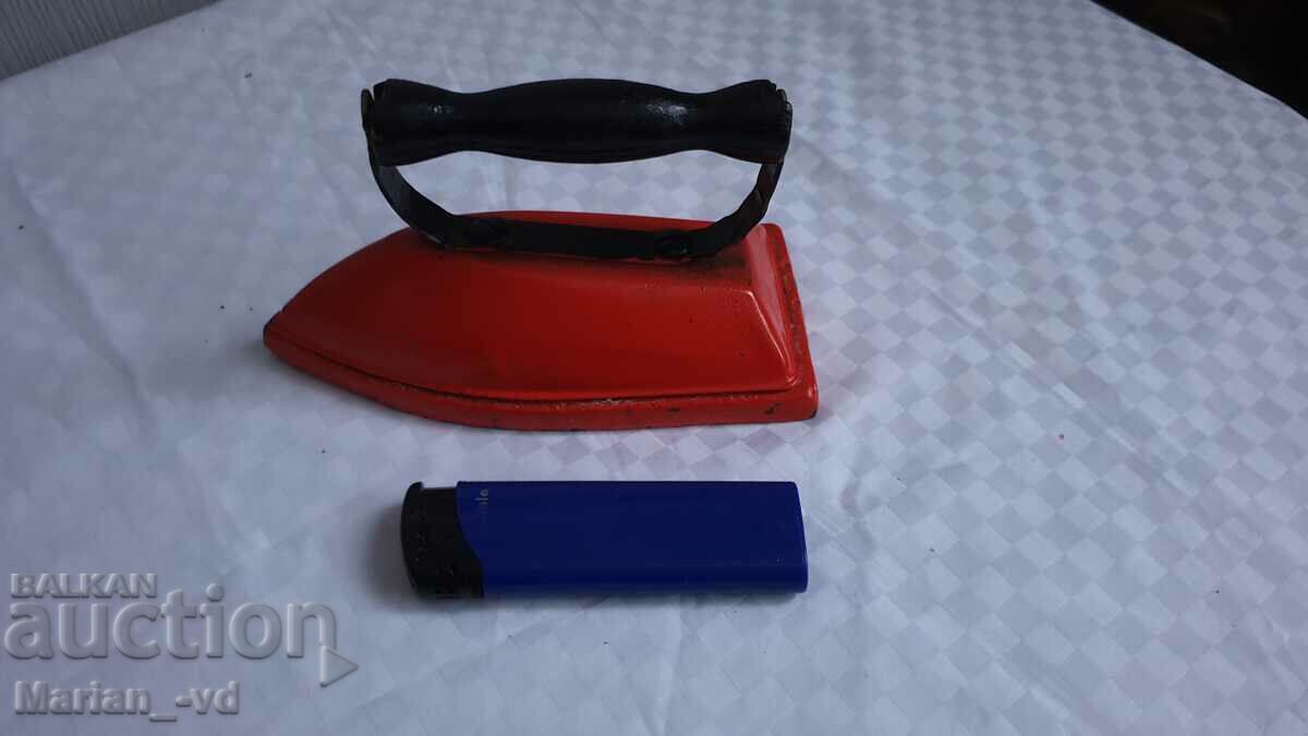 Παλιό παιδικό σίδερο από τη σόκα - 5 Παλιό παιδικό σίδερο από τη σόκα - 5