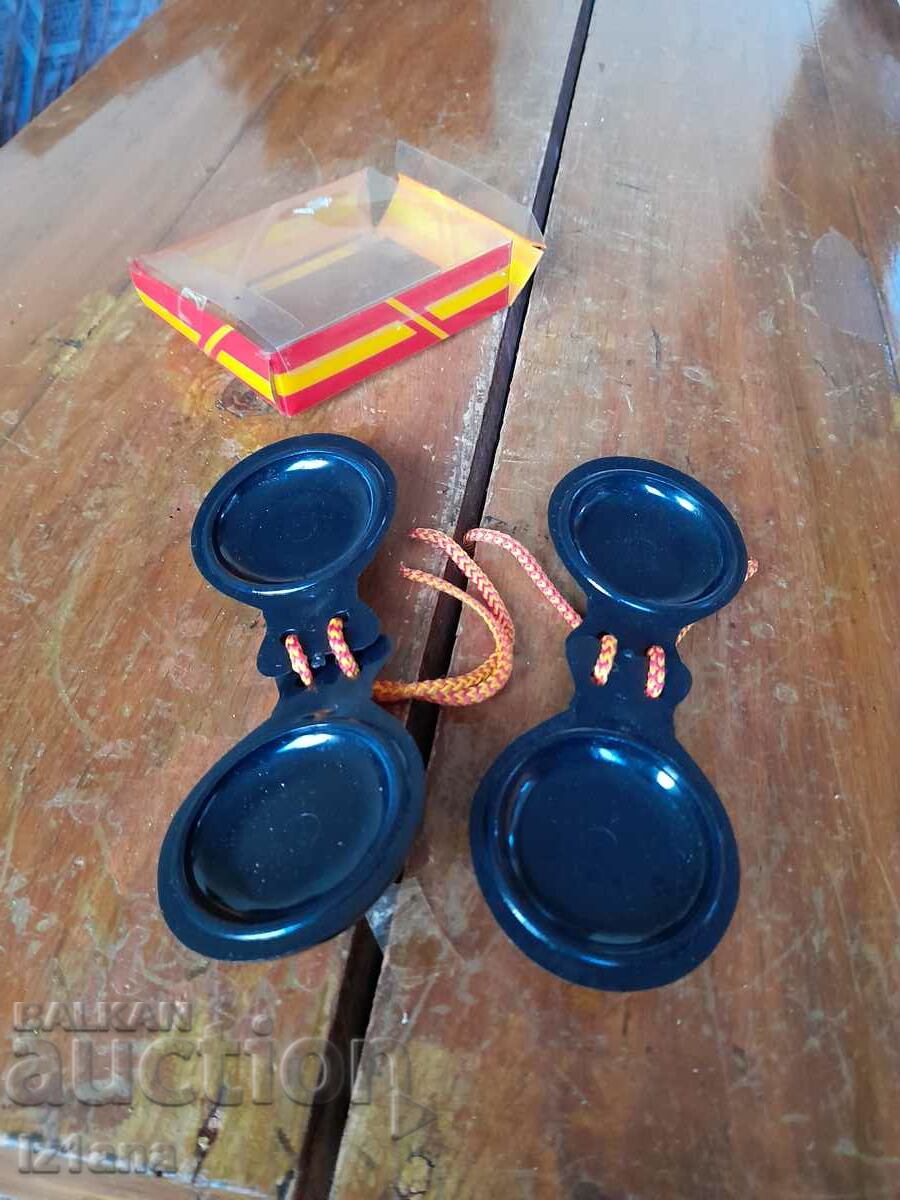 Auction Old castanets Auction Old castanets