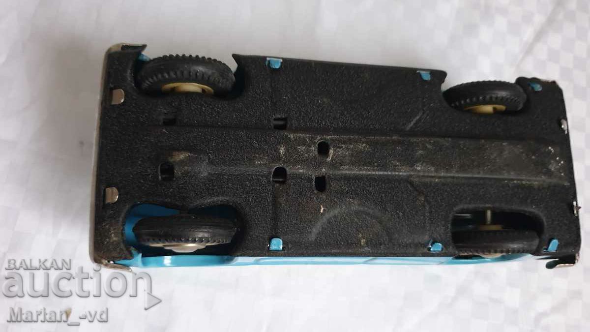 An old Chinese tin toy - 6 An old Chinese tin toy - 6