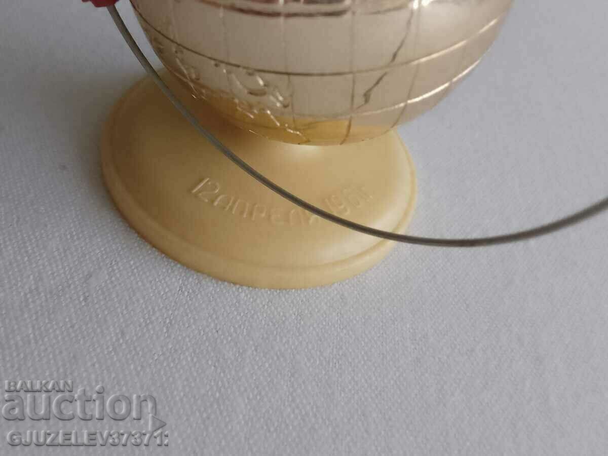 Руски настолен глобус с надпис 12 апреля 1961г. произведен - 7 Руски настолен глобус с надпис 12 апреля 1961г. произведен - 7