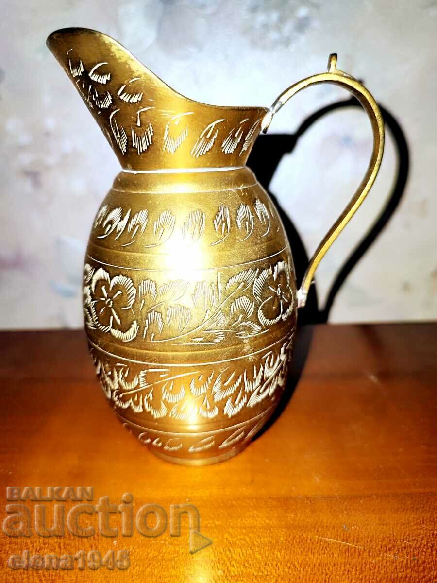 Ινδική τσαγιέρα με τιμή 84.00 BGN | € 42.95