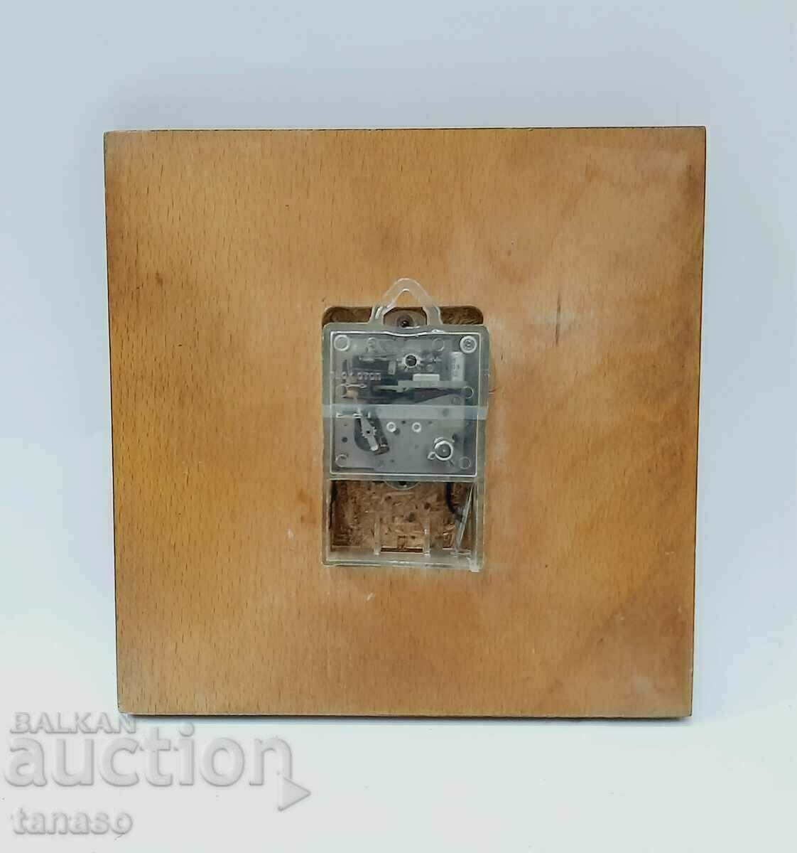 Delivery of Soviet electromechanical wall clock Beacon(13.5) Delivery of Soviet electromechanical wall clock Beacon(13.5)