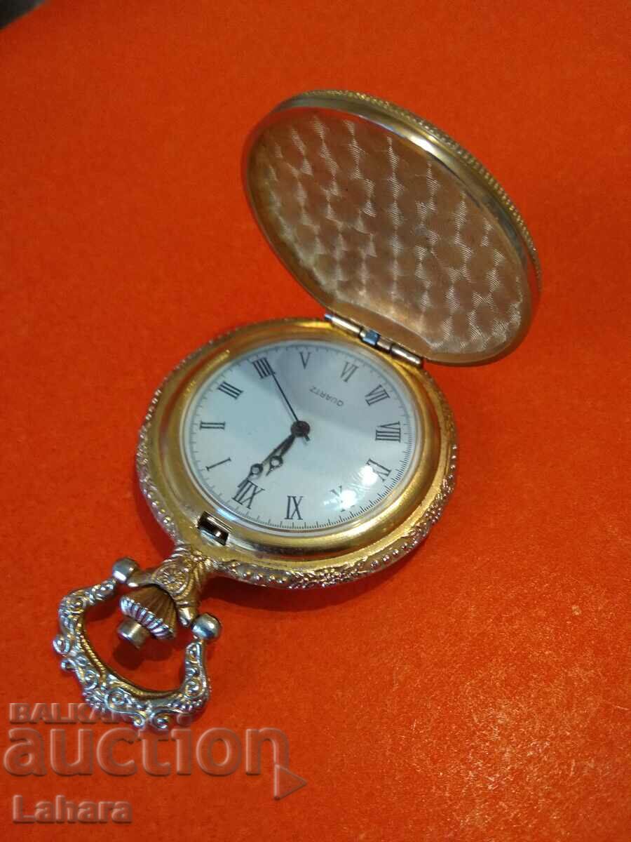 Pocket watch, quartz