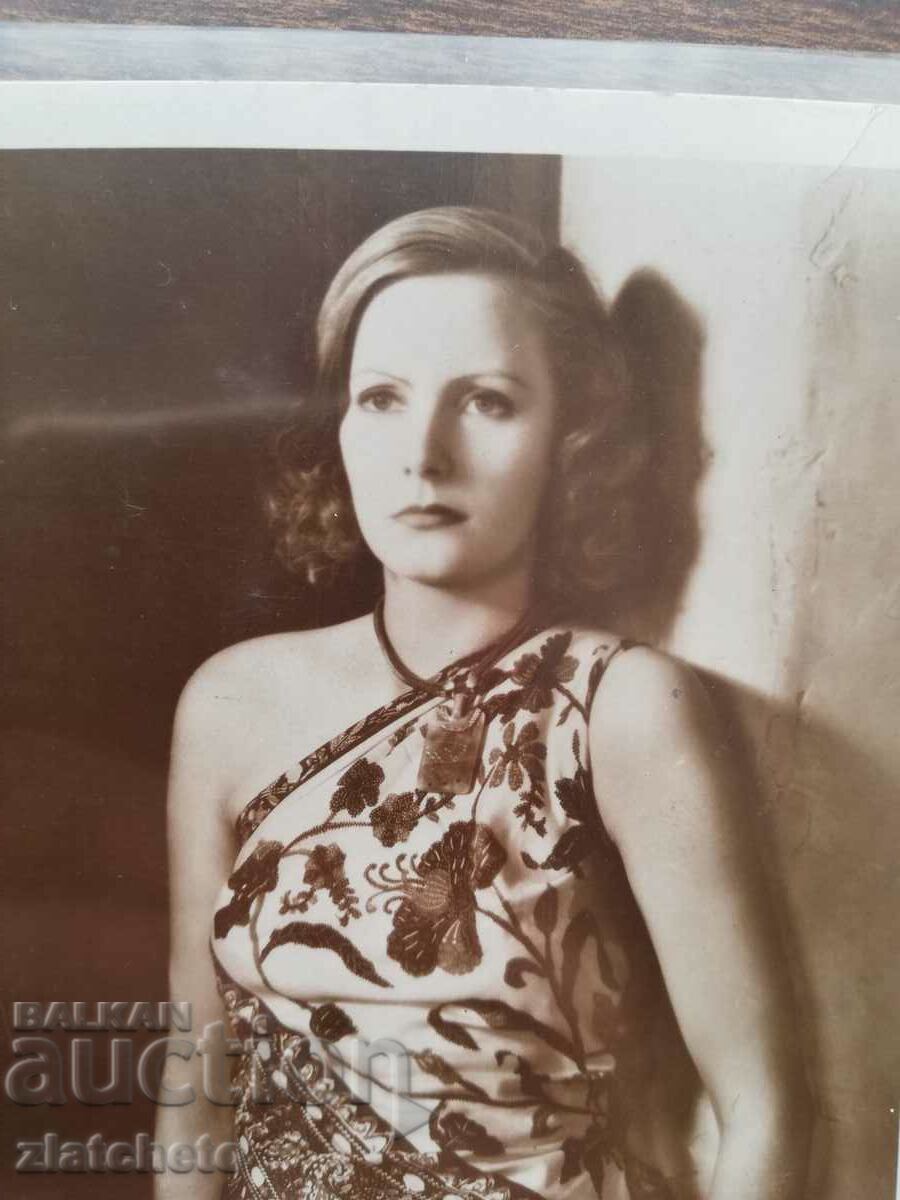 Пощенска карта артисти - Greta Garbo с цена 30.00 лв. | € 15.34 Пощенска карта артисти - Greta Garbo с цена 30.00 лв. | € 15.34