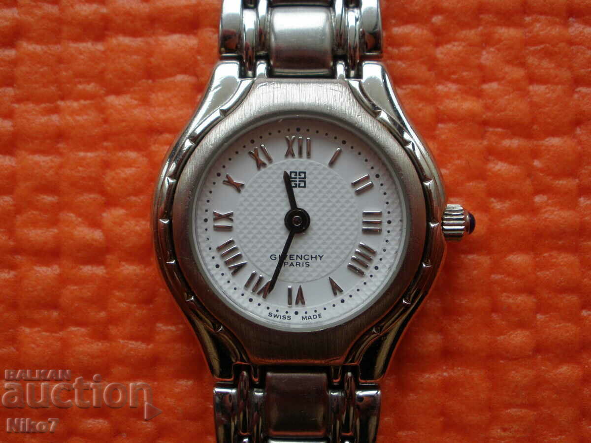 Ελβετικό, vintage, γυναικείο ρολόι - GIVENCHI. με τιμή € 54.99 | 107.55 BGN
