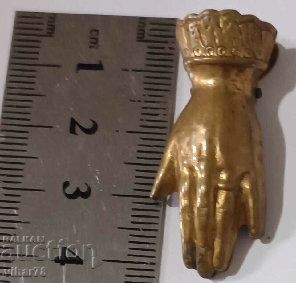 Delivery of An old paper clip