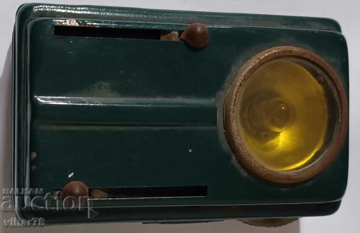 Auction Old two-tone flashlight Auction Old two-tone flashlight