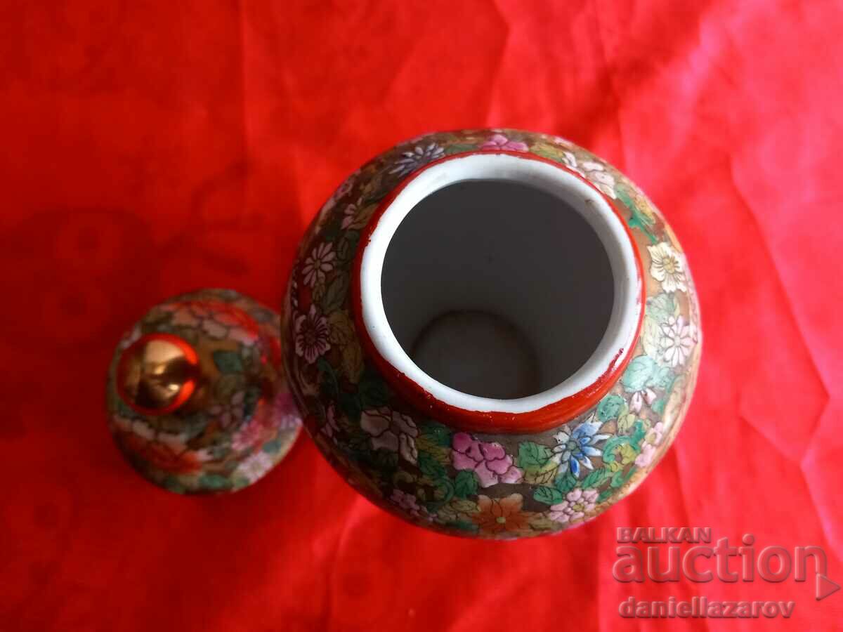 Delivery of Old Chinese Porcelain Urn, Vase, Marked Delivery of Old Chinese Porcelain Urn, Vase, Marked