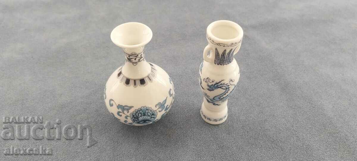 Porcelain vases - Japan