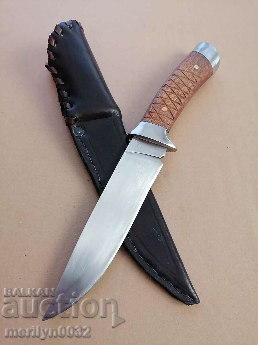 Κυνηγετικό μαχαίρι με λαβή