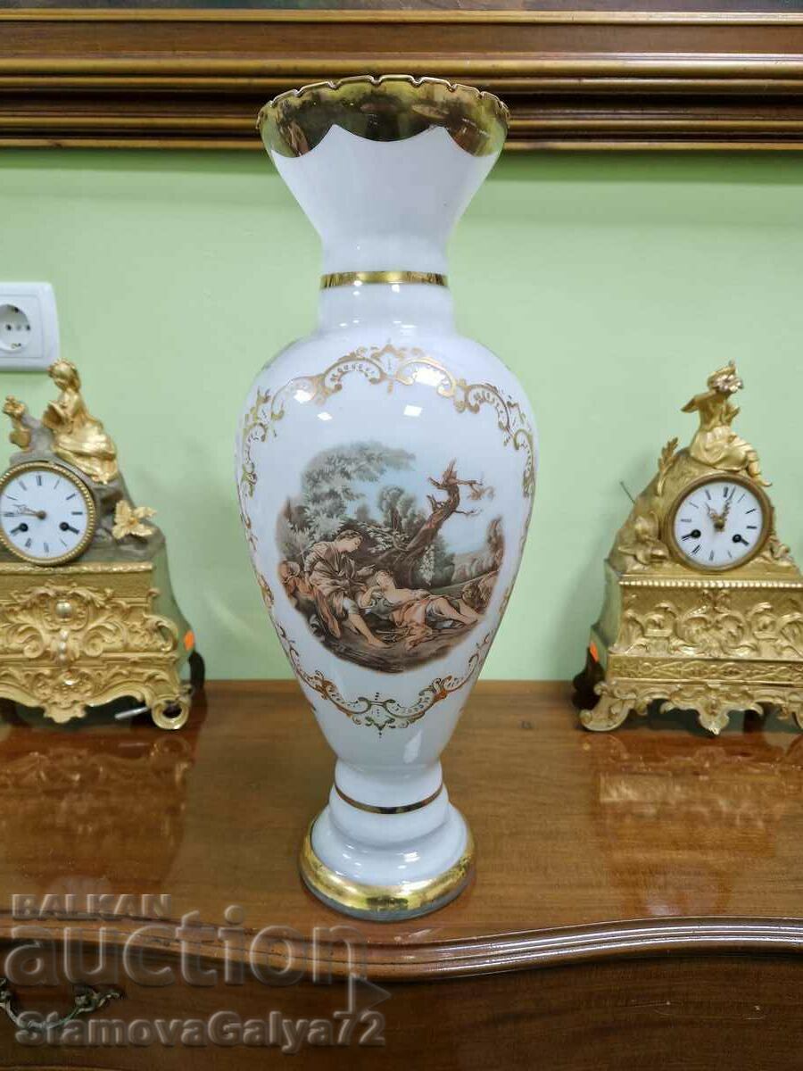 Уникална антикварна френска ваза Опалин