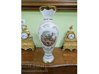 Уникална антикварна френска ваза Опалин