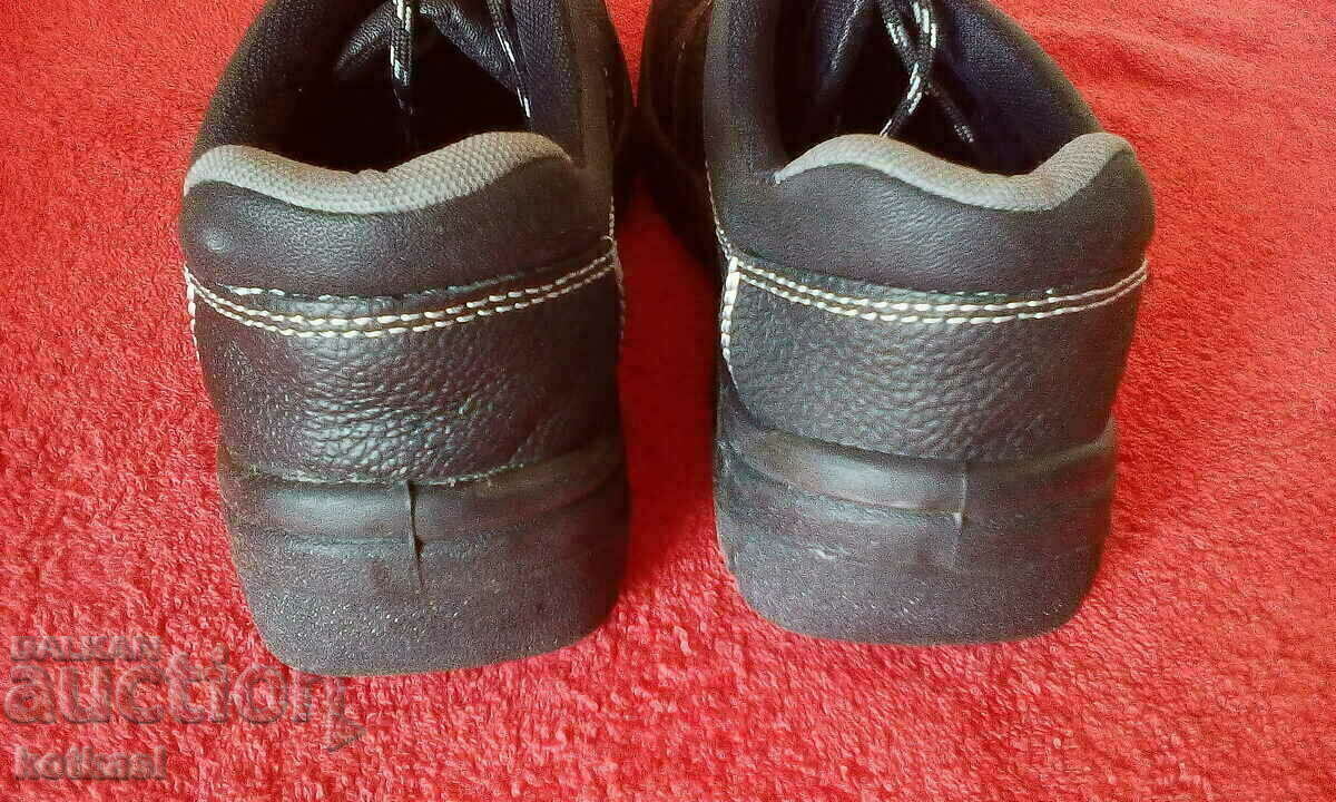 Auction Bombe work shoes Auction Bombe work shoes