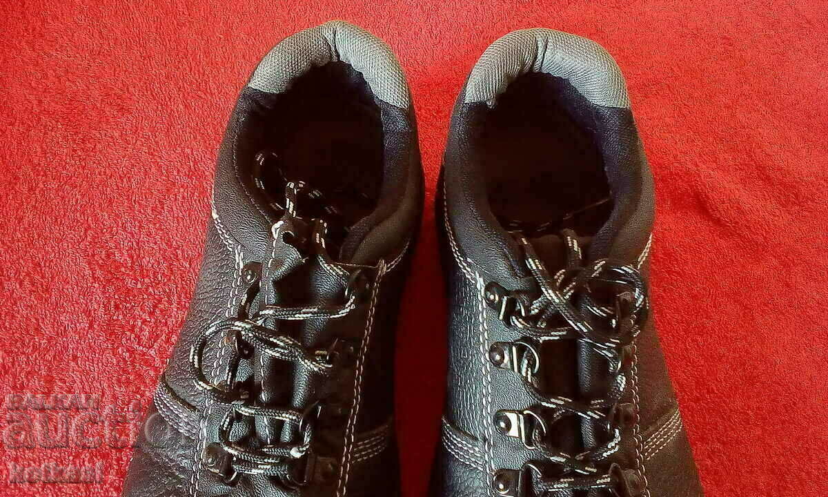 Bombe work shoes - 6 Bombe work shoes - 6