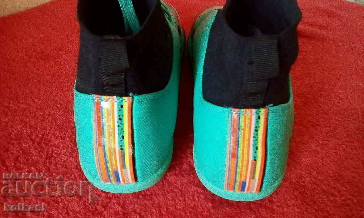 Auction  Brand sports shoes sneakers baobu