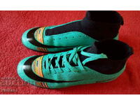 Pantofi sport de marca adidași baobu