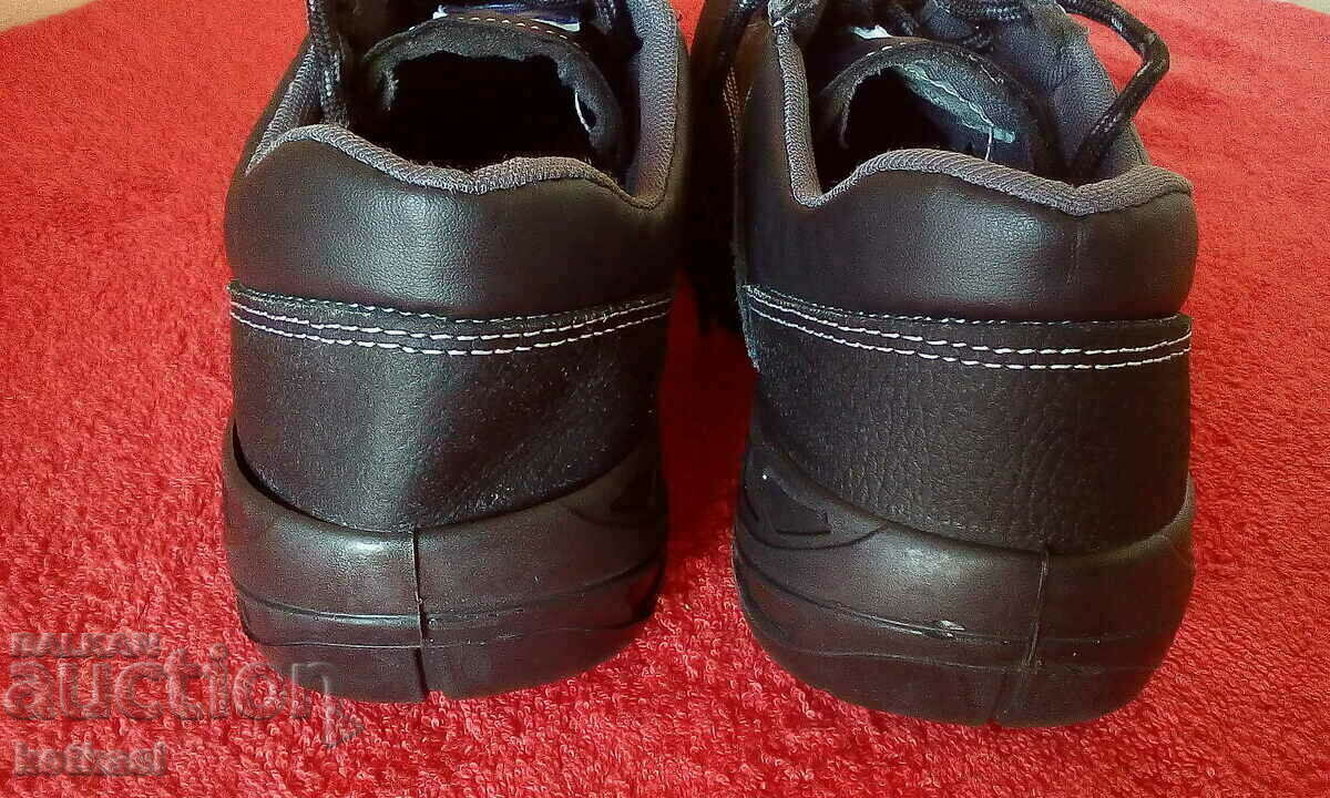 Auction Bombe work shoes Auction Bombe work shoes