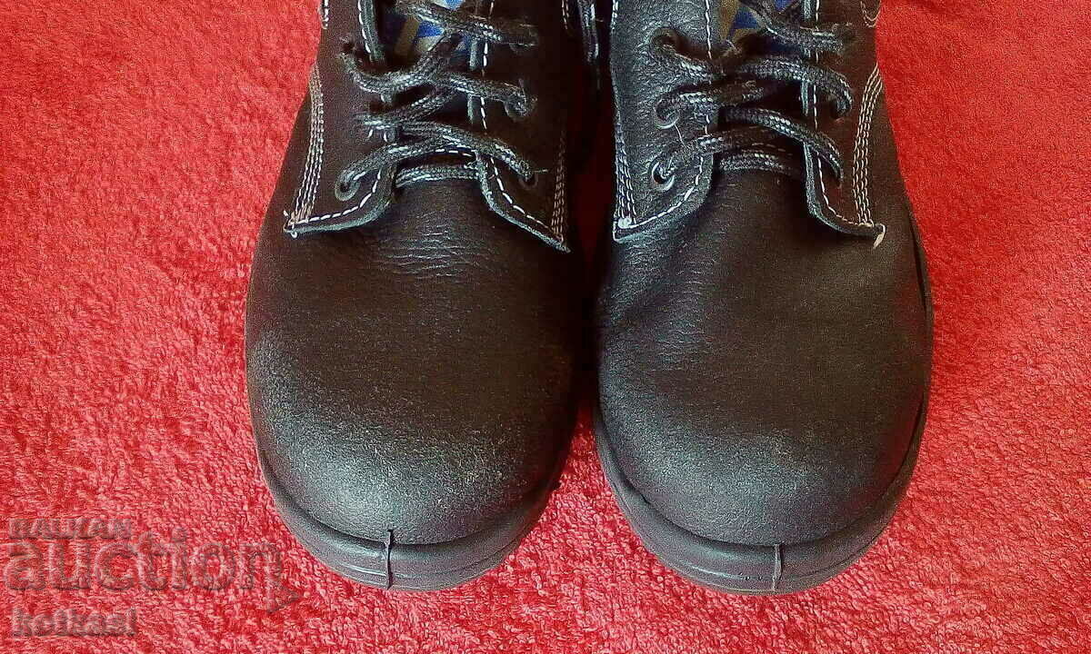 Bombe work shoes - 7 Bombe work shoes - 7