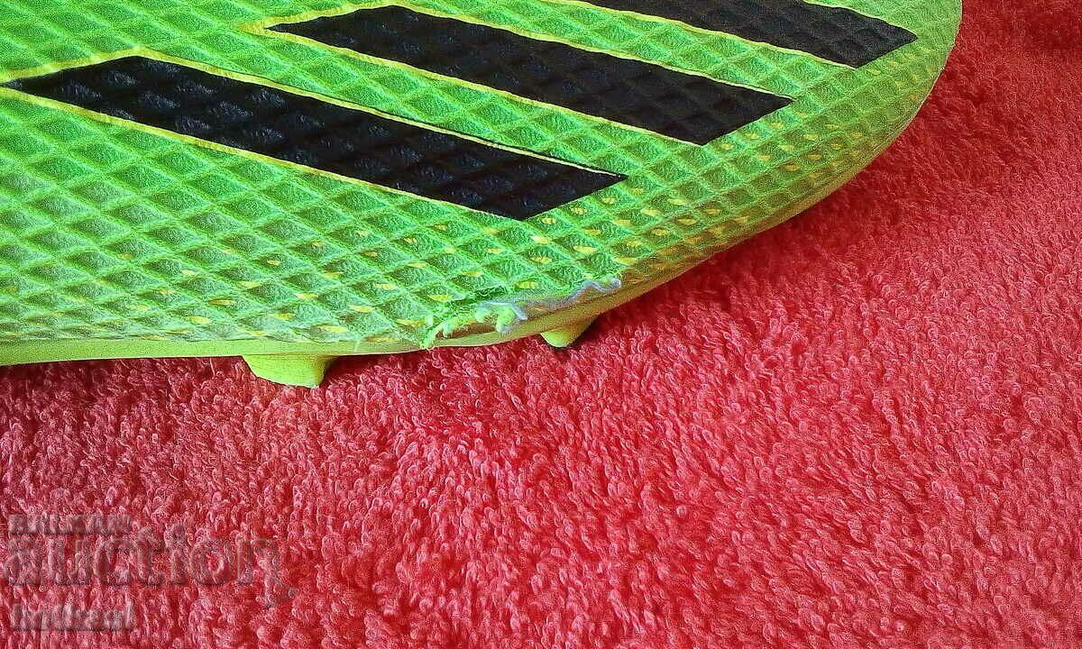 Sports shoes sneakers with price 10.50 BGN | € 5.37 Sports shoes sneakers with price 10.50 BGN | € 5.37