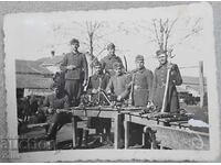 Стара военна малка снимка войници оръжие