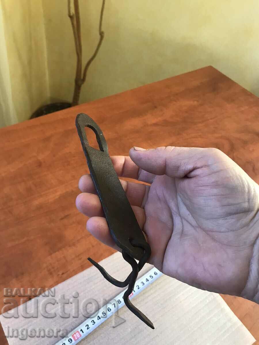 Delivery of OLD WROUGHT IRON LATCH LATCH Delivery of OLD WROUGHT IRON LATCH LATCH