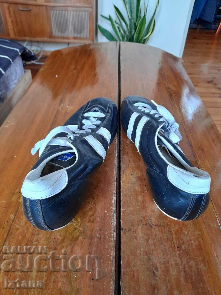Auction  Old football boots, Gabrovo Stadium boots