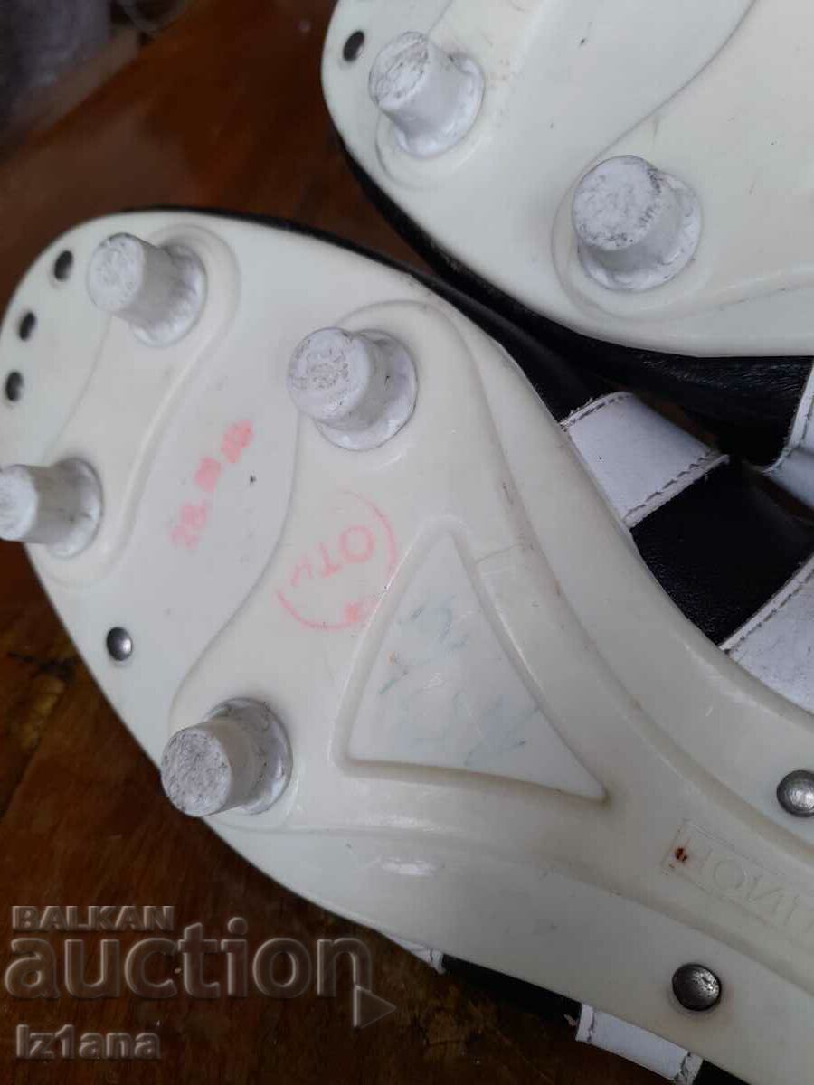 Old football boots, Gabrovo Stadium boots - 5