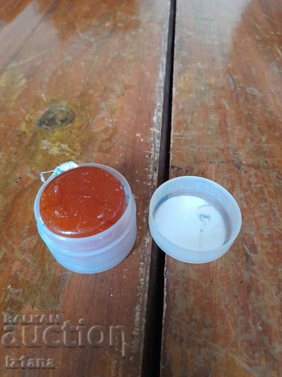 Livrarea Colofoniu vechi pentru instrumente muzicale Livrarea Colofoniu vechi pentru instrumente muzicale