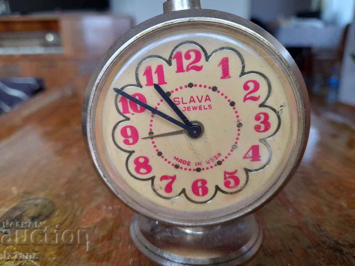 Настолен часовник,будилник СЛАВА,SLAVA с цена 12.00 лв. | € 6.14