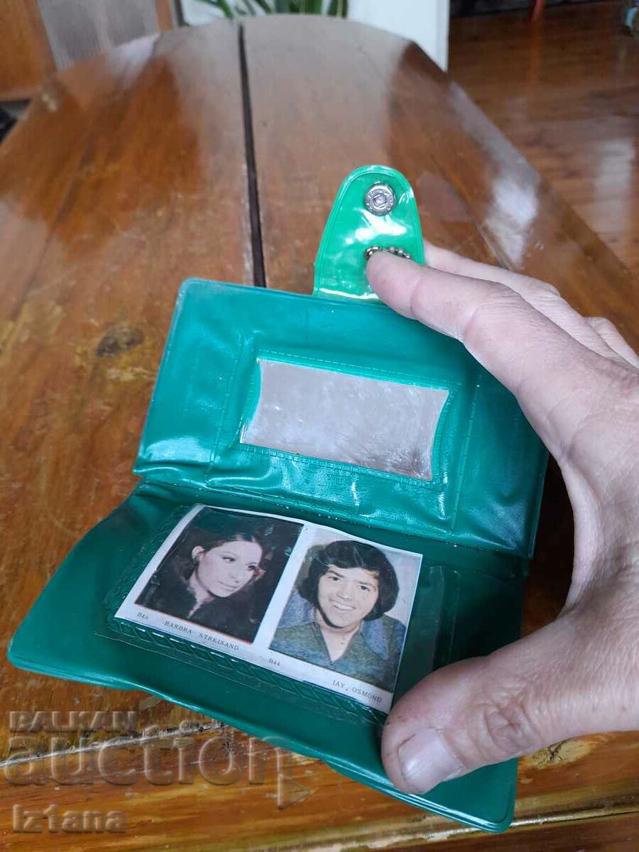 Delivery of Old lady's purse Delivery of Old lady's purse