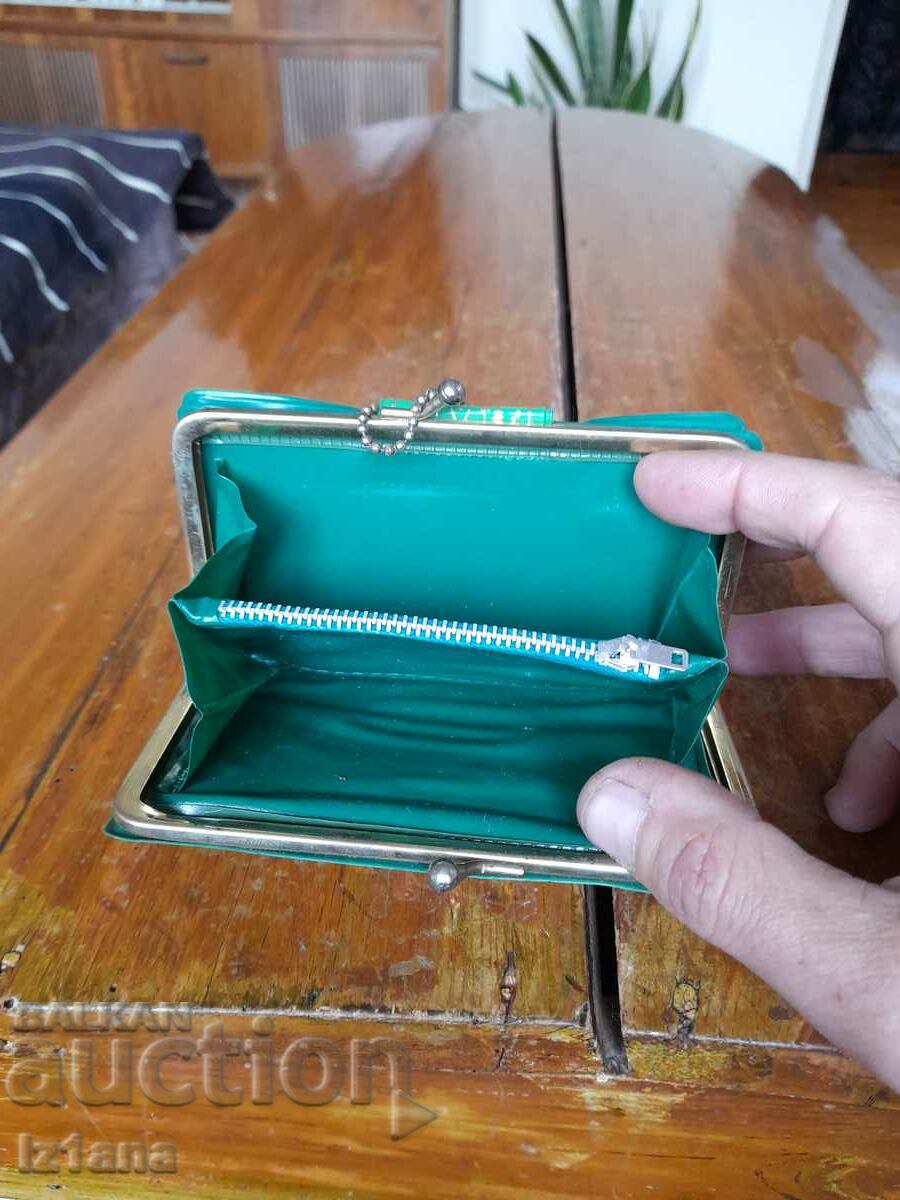 Old lady's purse - 5 Old lady's purse - 5