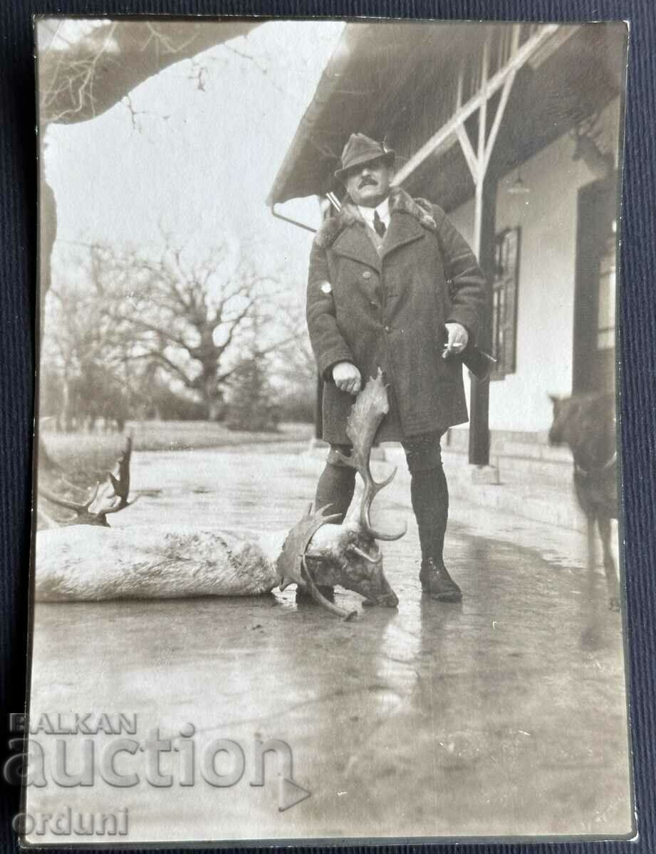 4060 Царство България ловец с трофей елен Дворец Кричим 1926