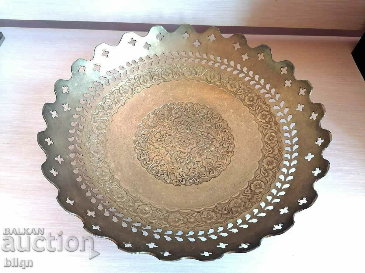 A great Old Bronze Fructiera with price 28.87 BGN | € 14.76 A great Old Bronze Fructiera with price 28.87 BGN | € 14.76