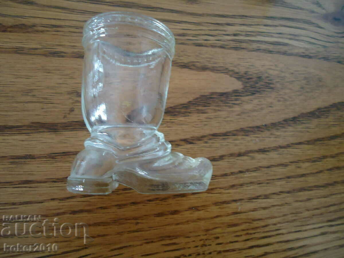 Παράδοση Παλιά γερμανικά ποτήρια-μποτάκια απεριτίφ 6 τεμ. Παράδοση Παλιά γερμανικά ποτήρια-μποτάκια απεριτίφ 6 τεμ.