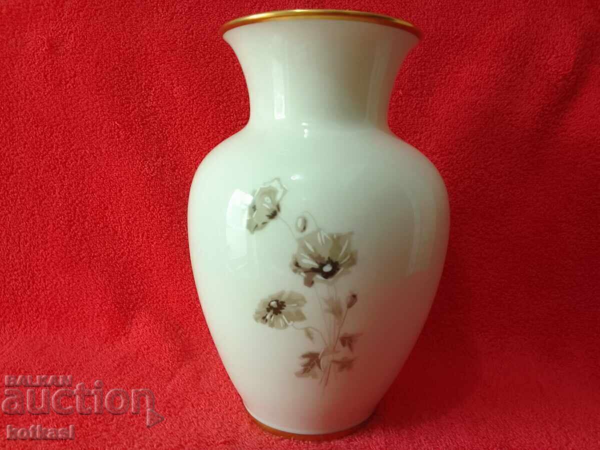 Παλαιό πορσελάνινο βάζο Lindner χρυσές ζάντες Γερμανίας με τιμή 75.50 BGN | € 38.60 Παλαιό πορσελάνινο βάζο Lindner χρυσές ζάντες Γερμανίας με τιμή 75.50 BGN | € 38.60