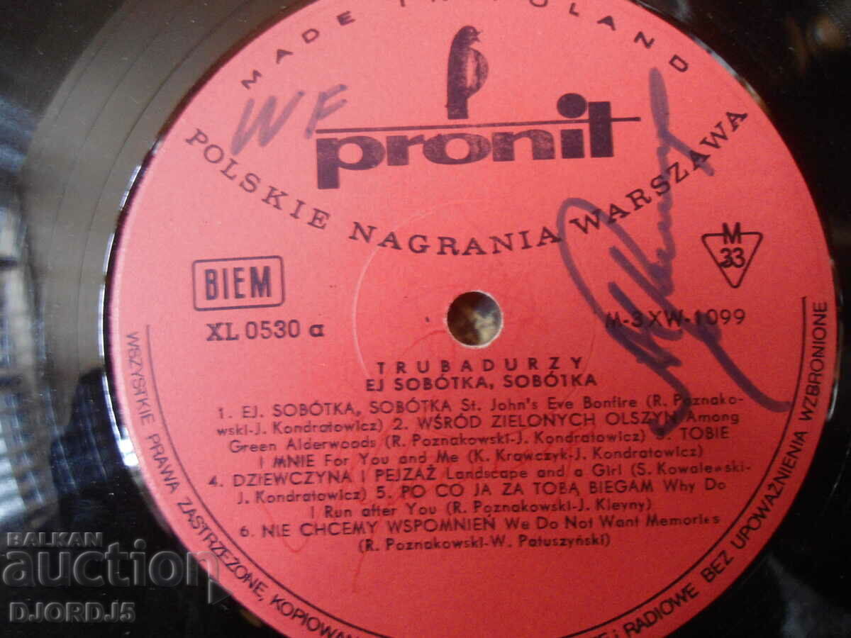 Auction  TRUBADURZY, Pronil, Turntable, Large